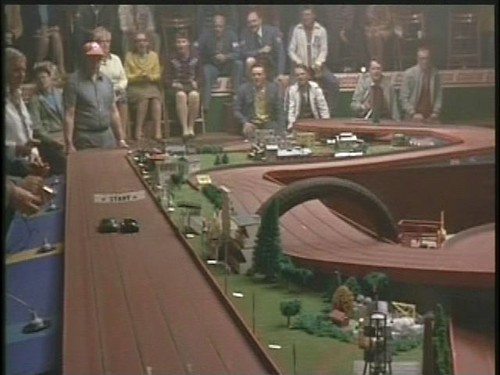 CINE Y SLOT: «SPOTSWOOD, The efficiency expert» (1992)